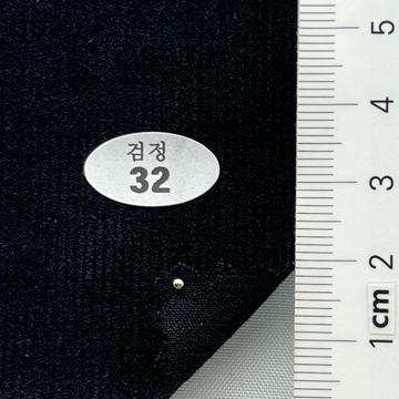 32 Black